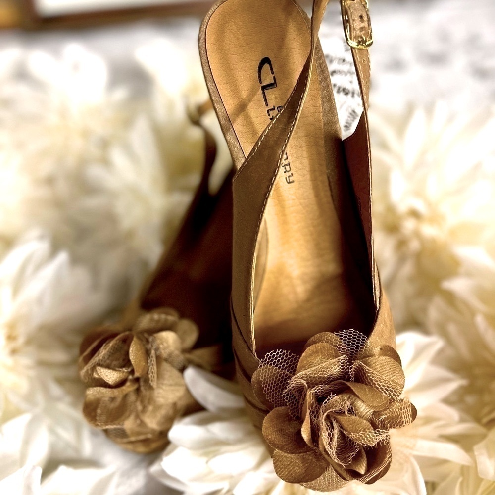CHINESE LAUNDRY RAW SILK AND CORK PLATFORM WEDGE SANDALS - Picture 3 of 7